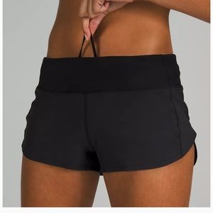 black lulu shorts perf condition size 2